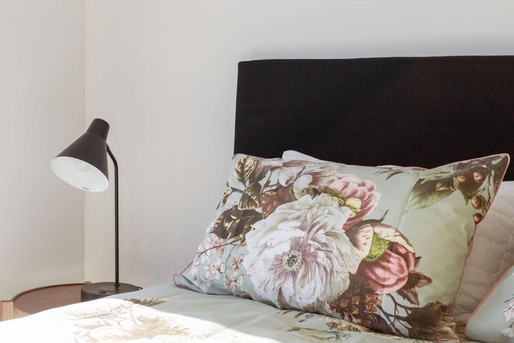 Stylish Brand New Sunny 3Bdrm 3Bth Garage Sleeps 6 Apartment Christchurch Luaran gambar