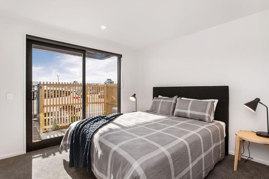 Stylish Brand New Sunny 3Bdrm 3Bth Garage Sleeps 6 Apartment Christchurch Luaran gambar